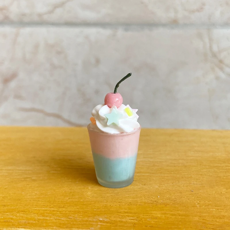 Taza de helado de cereza en miniatura para casa de muñecas, accesorio de cocina para muñecas, 1:6/1:12, 1 ud.