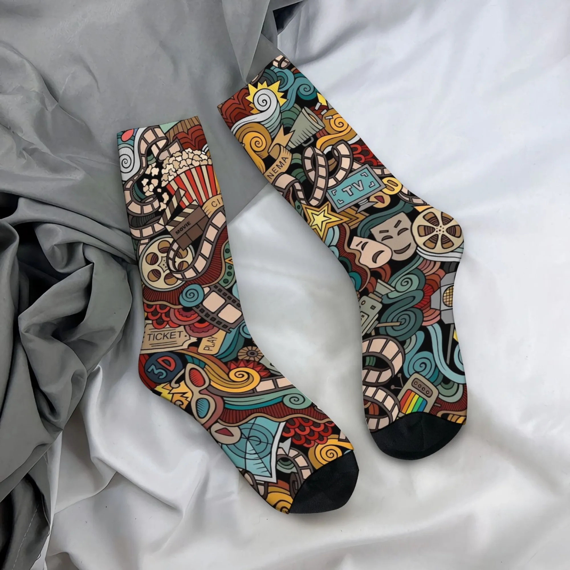 Retro Film Entertainment Style Socks Men's Mid-calf Socks with TV Film Reel Collage Graffiti Nostalgic Style Casual Socks