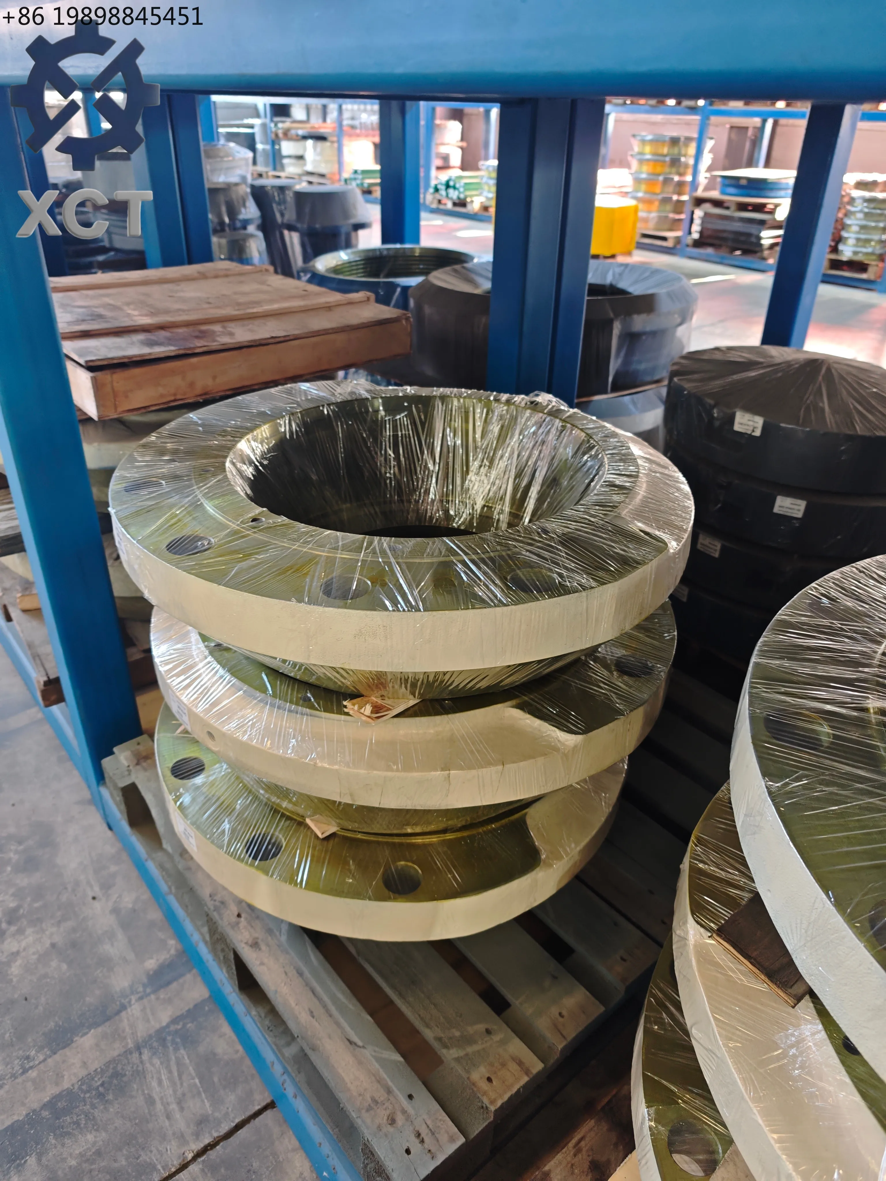 Crusher Bearing Housing and Seat Replacement Component Corrosion Resistant Spare Part For Industrial Mining Crushing Equipment