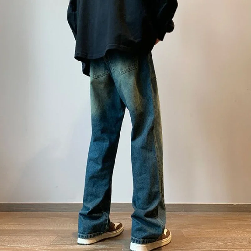 กางเกงยีนส์ผู้ชายทรงหลวมขาบานแบบคาวบอย มีกระเป๋า ทรงตรง เทรนด์ปี 2025 ไซส์ใหญ่ สไตล์สตรีทยุค 90 ย้อนยุค เรโทร เคป๊อป