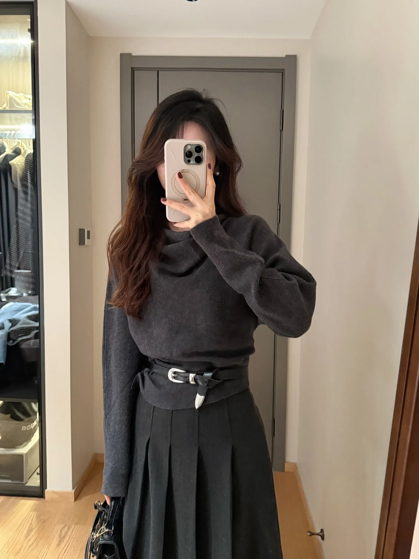 

Свободный корейский вязаный свитер на одно плечо, длинный рукав, женский, осенне-зимний, новый, модный, повседневный топ с круглым вырезом