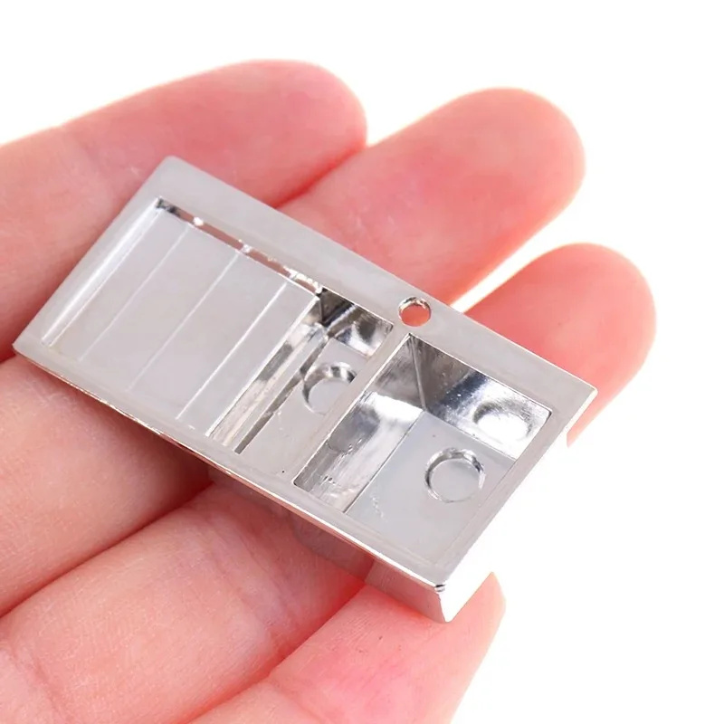 1:12 Mini Alloy Kitchen Sink Simulation Vegetable Wash Basin Model Toy for Doll House Miniature Decoration