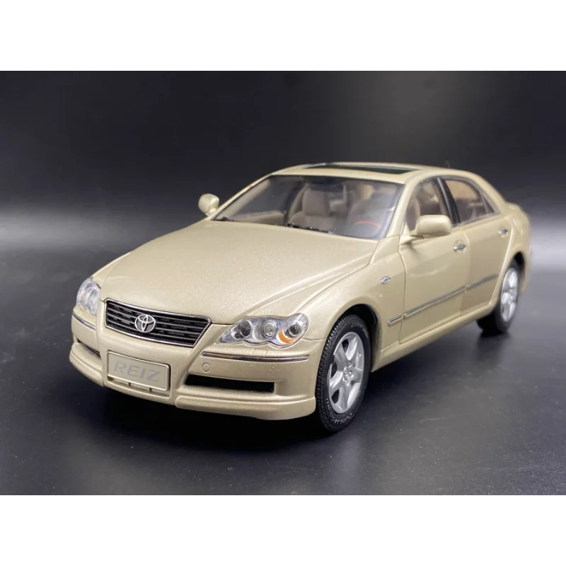

Diecast 1:18 Scale Toyota REIZ Champagne Gold Alloy Car Model Collectible Toy Gift Souvenir Display Ornament