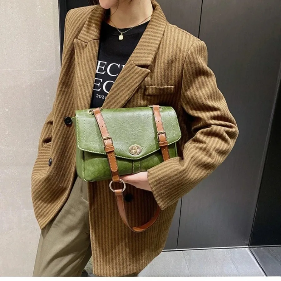 

New oil leather envelope bag simple women's bag tide spring and summer new foreign style shoulder bag retro crossbody bags