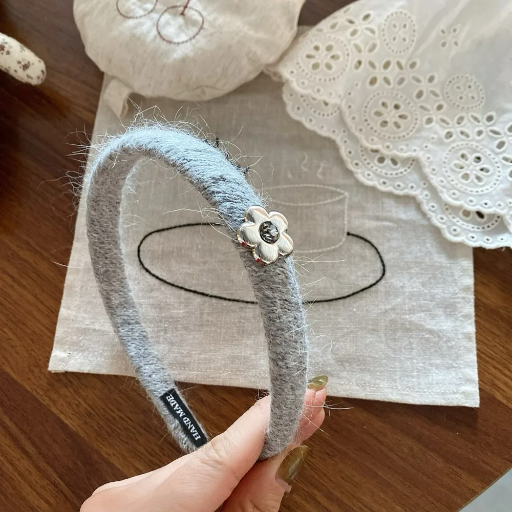 

Korean Style Retro Headband Vintage Exquisite Flower Knitted Hair Band Non-Slip Headwear Thin Edge Hairband Daily