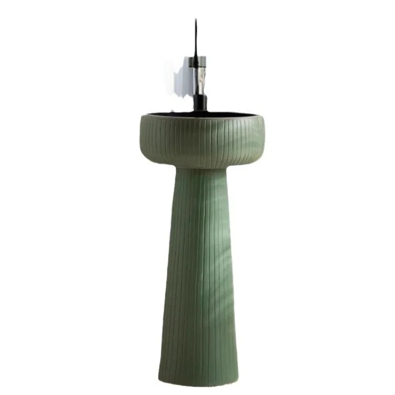 bathroom, column type washbasin, platform pool, balcony, courtyard, pool basin, integrated floor column basin.