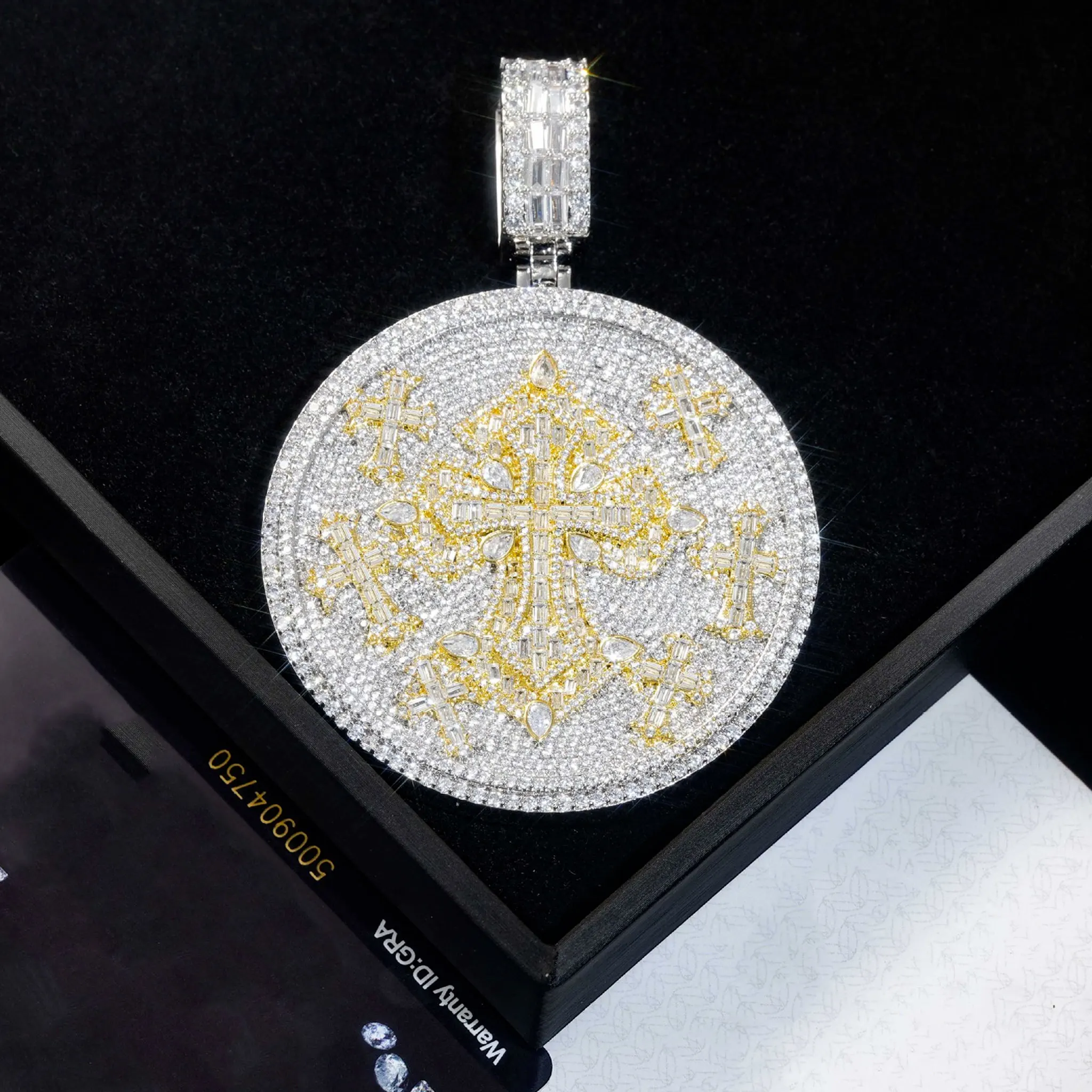 LYEE CYEE Full Diamond Disc Cross Hip Hop Street Rap Trendy Necklace Accessories Can Be Paired with Cuban Chain Boutique Jewelry Valentine's Day/Commemorative Gifts Birthday Gifts Festival Gifts Unique Jewelry