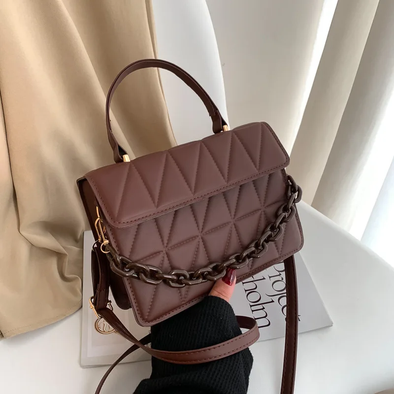 Minimalist Design Chain Fashionable Small Square Bag Women's Bag 2023 New Casual Waterproof Carrying Case for One Shoulder Cross