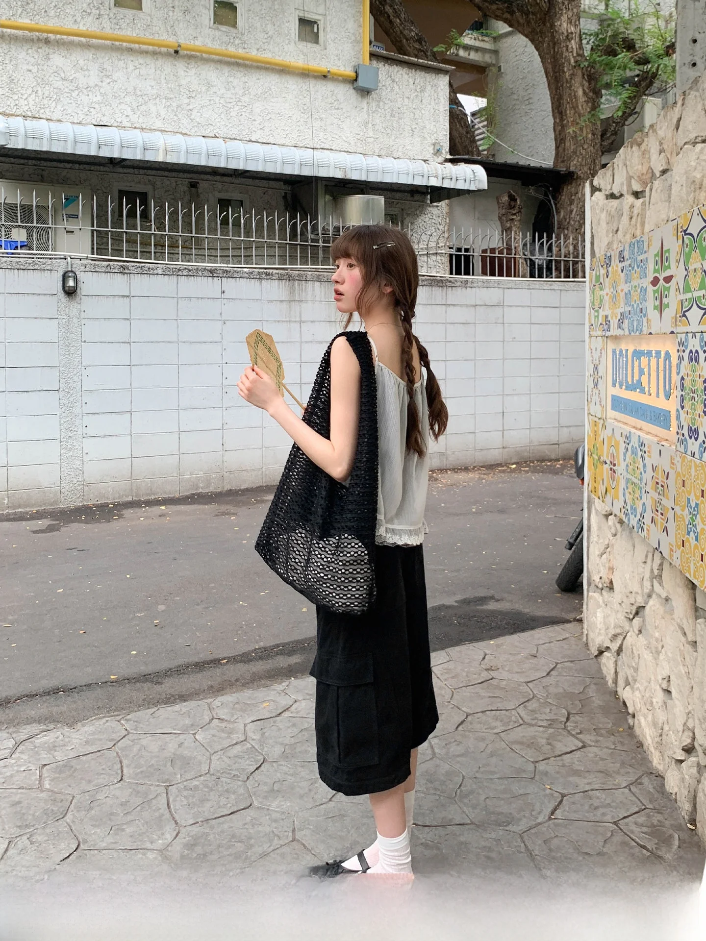 

Повседневные рабочие джинсы свободного кроя с карманами, брюки средней длины с высокой талией, широкие штанины, застежка на пуговицах, летние джинсы разных цветов