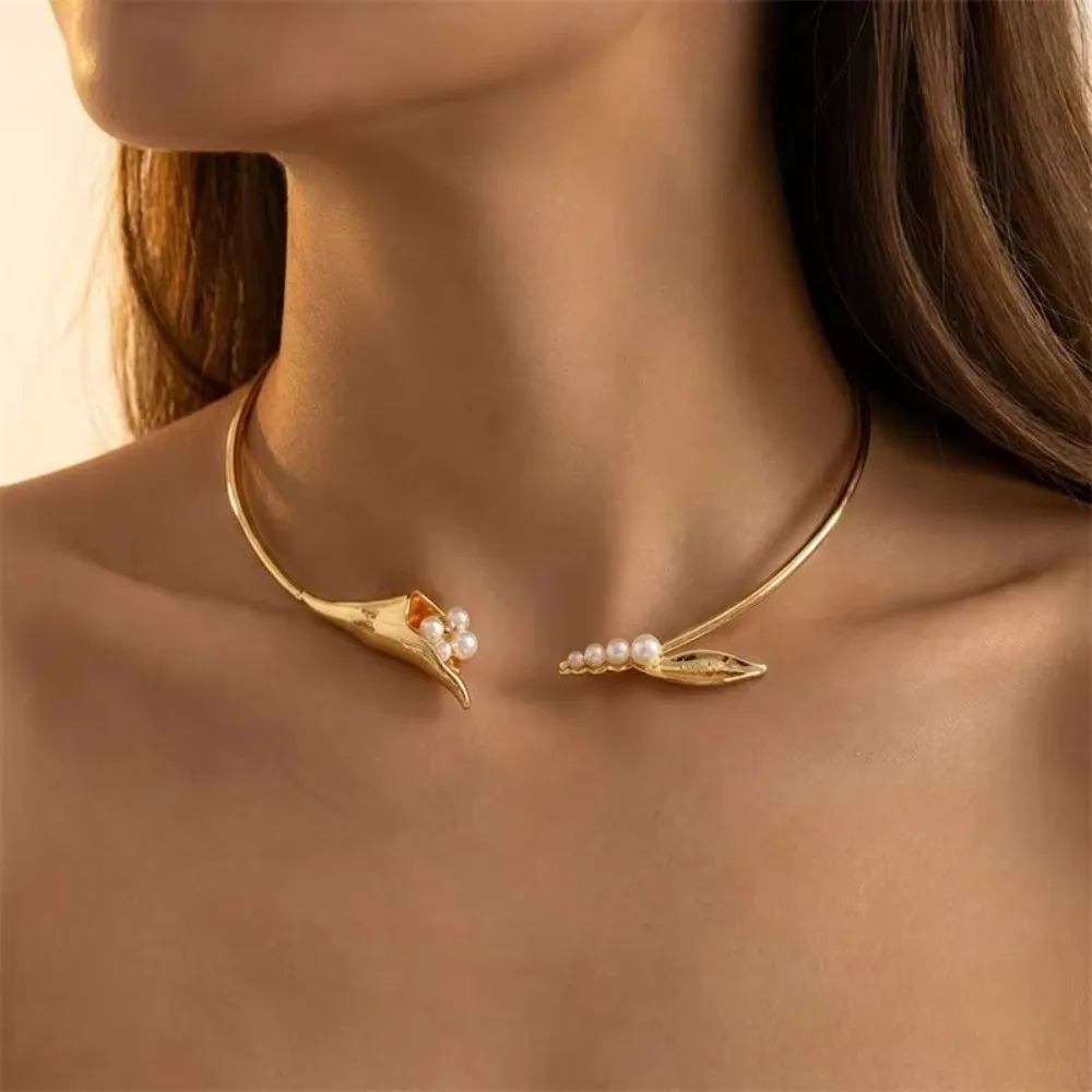 Fashion Adjustable Enamel Flower Choker Enamel Flower Floral Torque Jewelry Open Collar Necklace Gold Color Statement Necklace