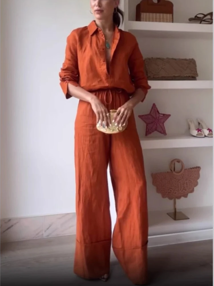 طقم مكون من قطعتين للسيدات على الموضة لصيف 2025 بتصميم جديد للتنقل مع ياقة قميص واحد الصدر ومجموعة سراويل واسعة الساق