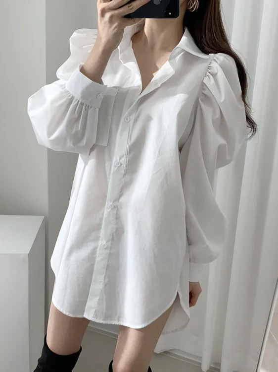 

Chic White Bubble Sve irt Women's Faionable Turn-down Collar Button-up Anti-aging Spring 2026 Korean Sle Loose Fit