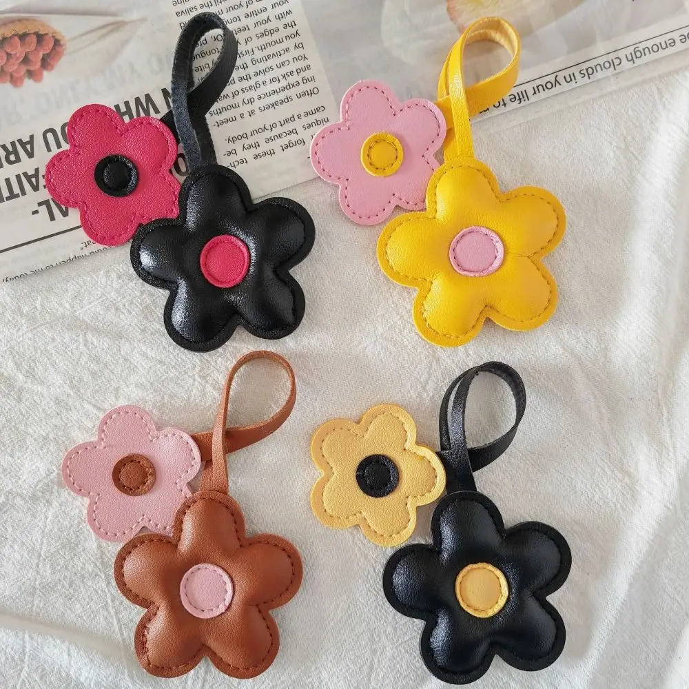 

PU Leather Sunflower Bag Pendant Contrasting Car Keyring Five Petal Flower Keychain Cartoon Fashion Bag Pendant Bag Ornament