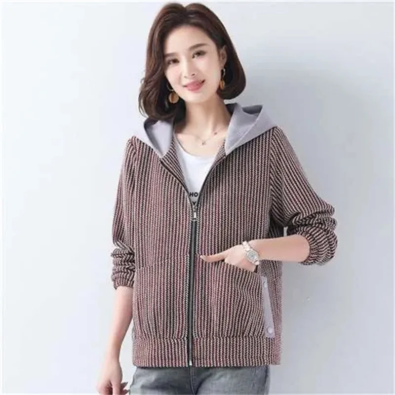 Hooded Fashion Short Jacket Women 2024 Spring Autumn New Coat Korean Loose Large Size Overwear Casual Age-Reducing Jackets Femal