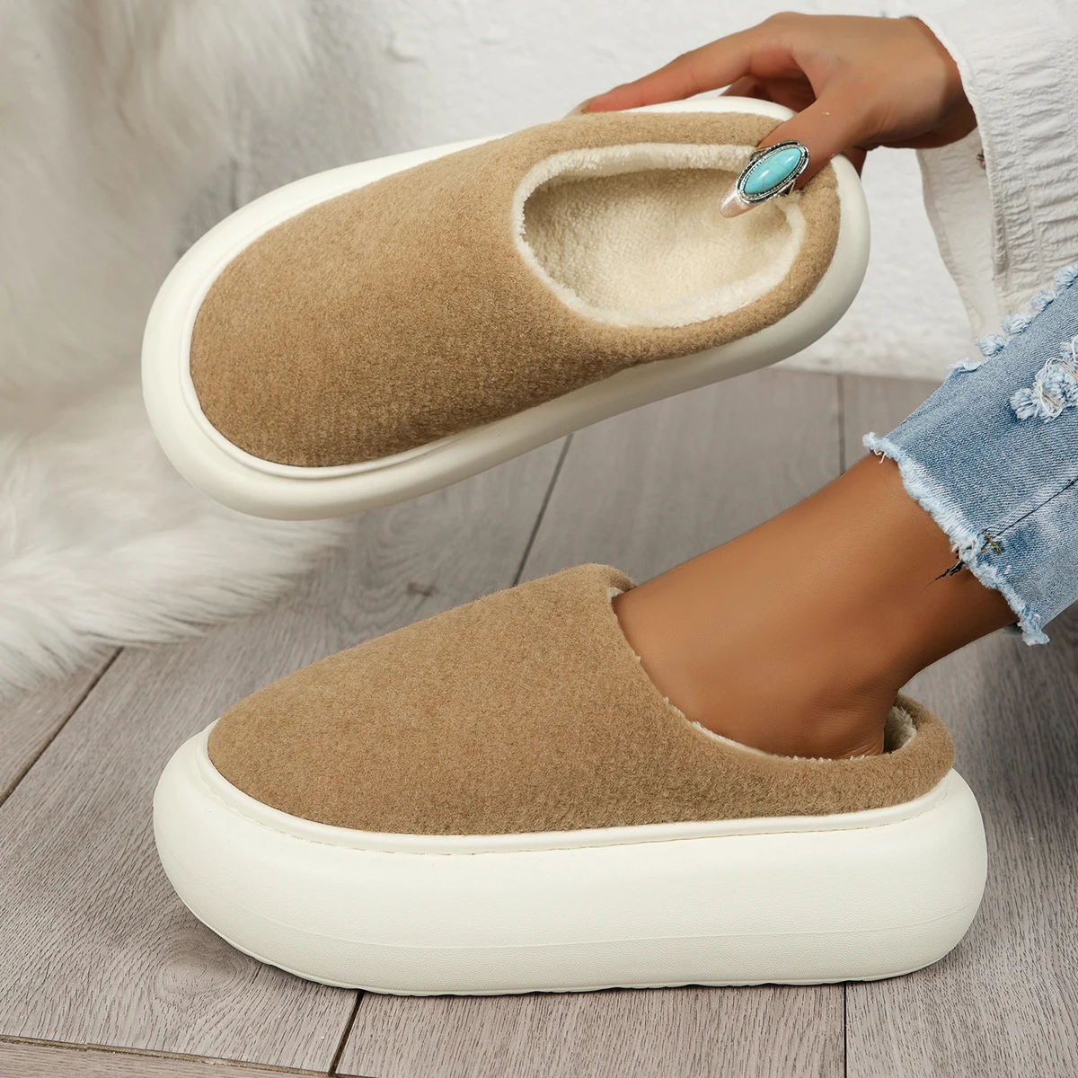 Women's Winter Solid Color Casual Comfortable Anti-slip Warm Plush Slippers Cover Toe Slip-On Home Slippers image 2