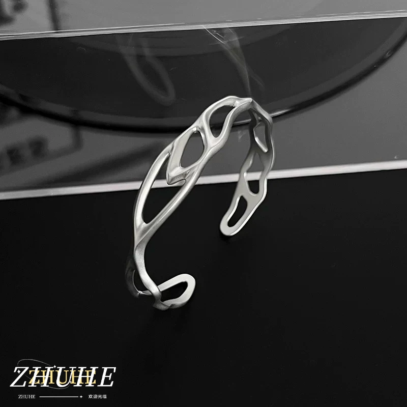Abstract Fluid Line Bangle Jewelry Accessories For Women Men, Open Adjustable Wrist Bracelet, Copper Alloy Material, Trendy Stre
