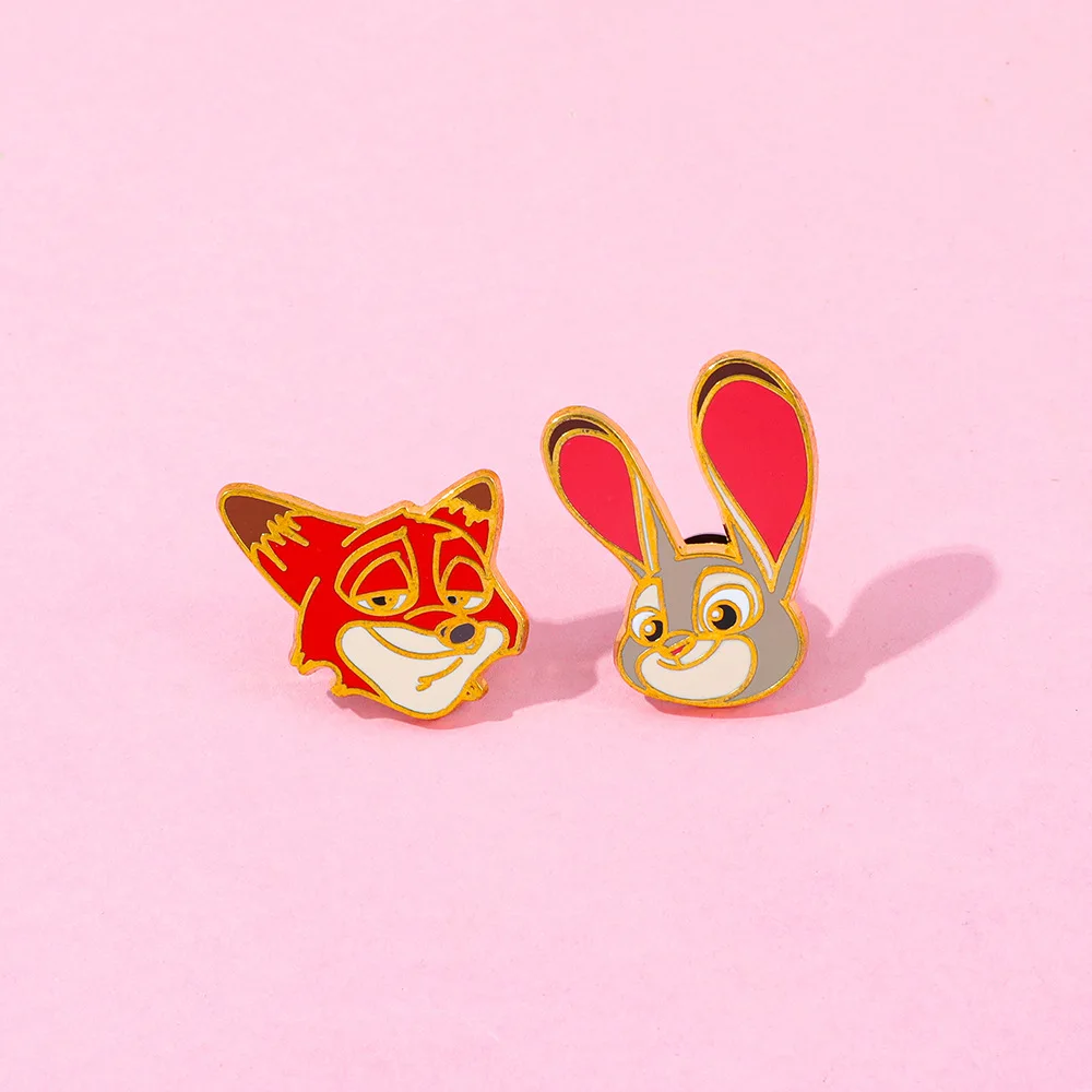 ديزني الكرتون Zootopia المينا دبابيس لحقيبة الظهر قبعة الملابس نيك جودي بروش شارات التلبيب المعدنية هدايا لمحبي #3