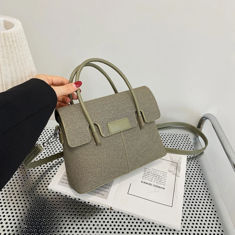 

Elegant Leather Crossbody Bag For Women Luxury Vintage Designer Tote Stylish Minimalist Textured Square Satchel With Letter Logo