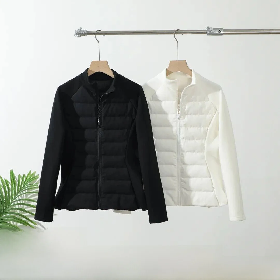 

Женская уличная спортивная куртка из пуха (90% пуха) с пэчворком, легкая, теплая, приталенная, белая, на молнии, стандартный крой