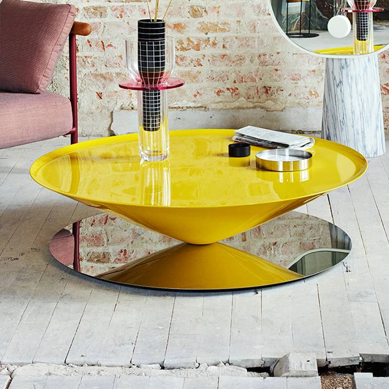 Table basse de forme spéciale d'art créatif, table basse conique suspendue en fibre de verre, table à thé pour salon