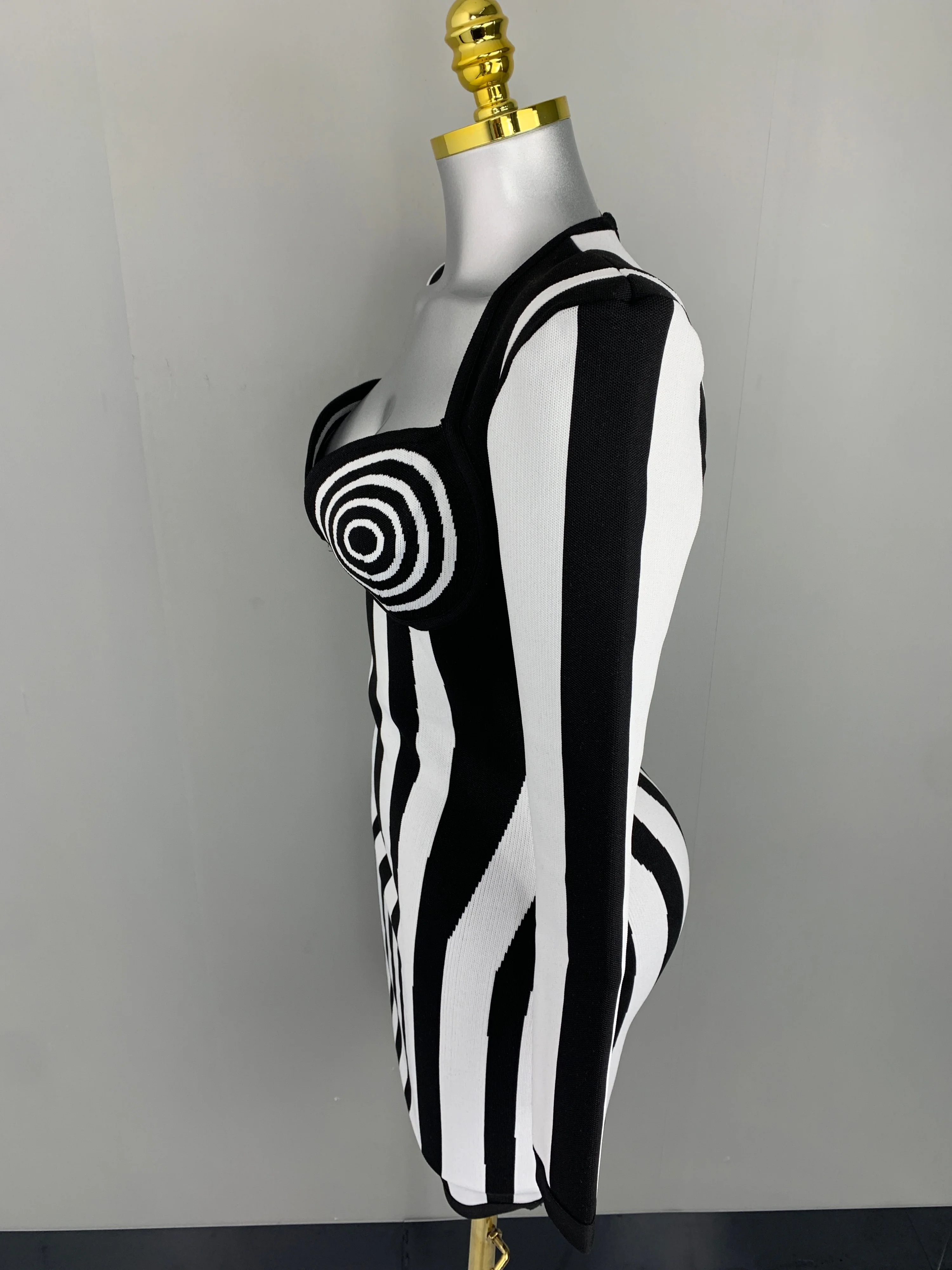 

Women Sexy Long Sleeve Stripe Black White Mini Bandage Dress 2026 Knitted Luxury Celebrity Elegant Evening Club Birthday Dresses
