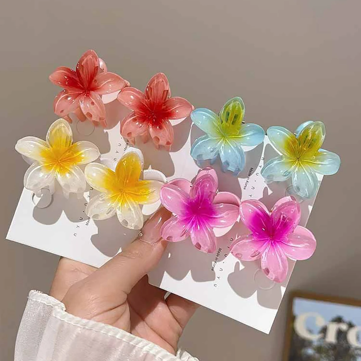 Hawaiian Gradient Hair Clips Flower Hair Claws Women Small Size Fashion Headwear Hairpin Crab Barrette Hair Accessories