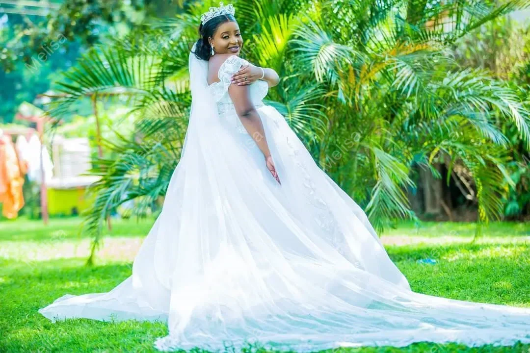 تخصيص الكلاسيكية الحبيب قبالة الكتف Ballgown فساتين الزفاف قطار المحكمة رداء دي خطاباتخطابهزوجات الدانتيل حديقة أثواب الزفاف