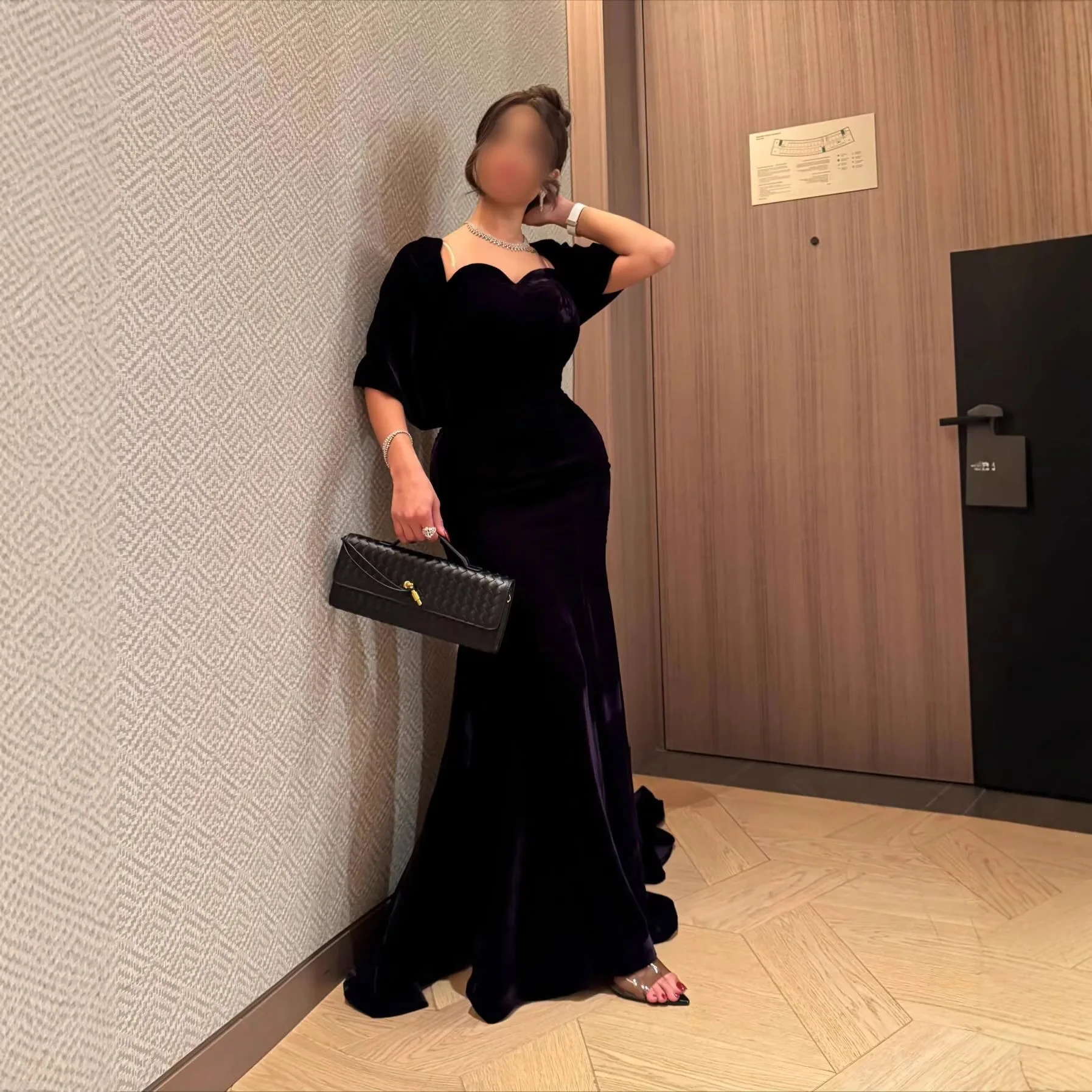 Elegant Velvet Fish Tail Gown for Women Cross-Border Middle East Style Autumn Winter New Arrival Long Sleeve Wedding Dress