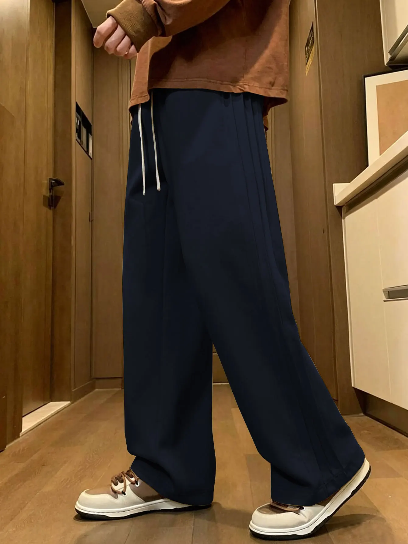 Herren-Freizeithosen, Locker Geschnittenes Design mit Weitem Bein, Elastischer Bund, Bequem für den Alltag, Modische Herrenbekleidung, Trendig und Stilvoll – Detail 5