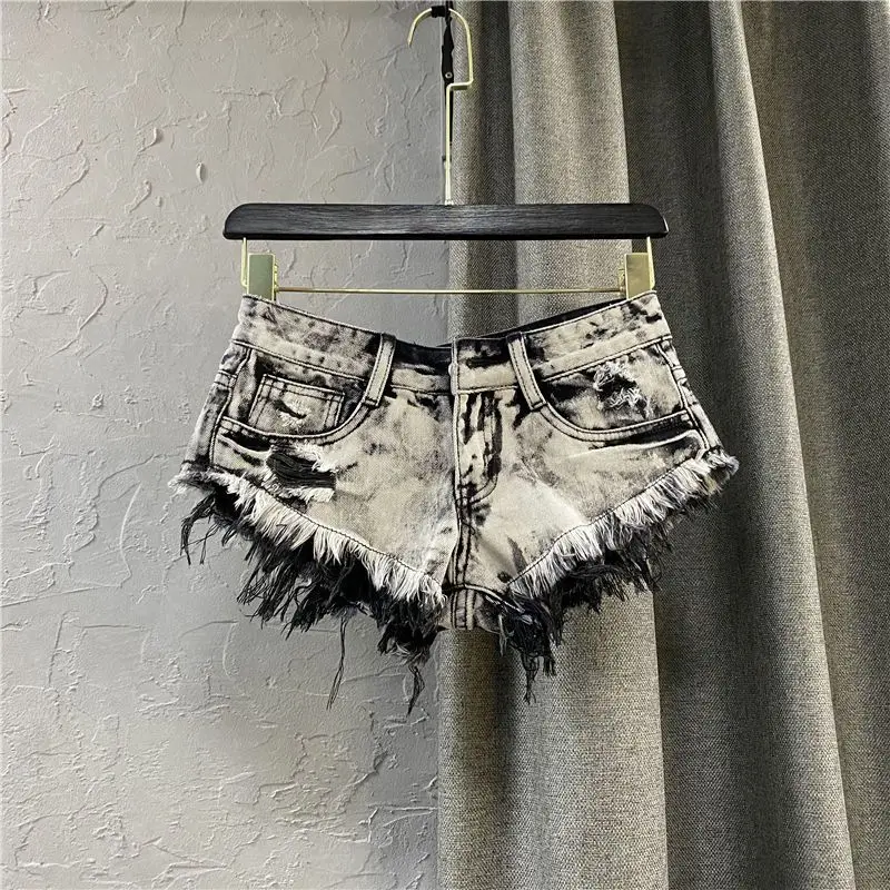 orts de Jeans A-Line Rasgado em Cinza Claro de Cintura Baixa Estilo F Versão Coreana Hot Pants Moda Casual de Verão