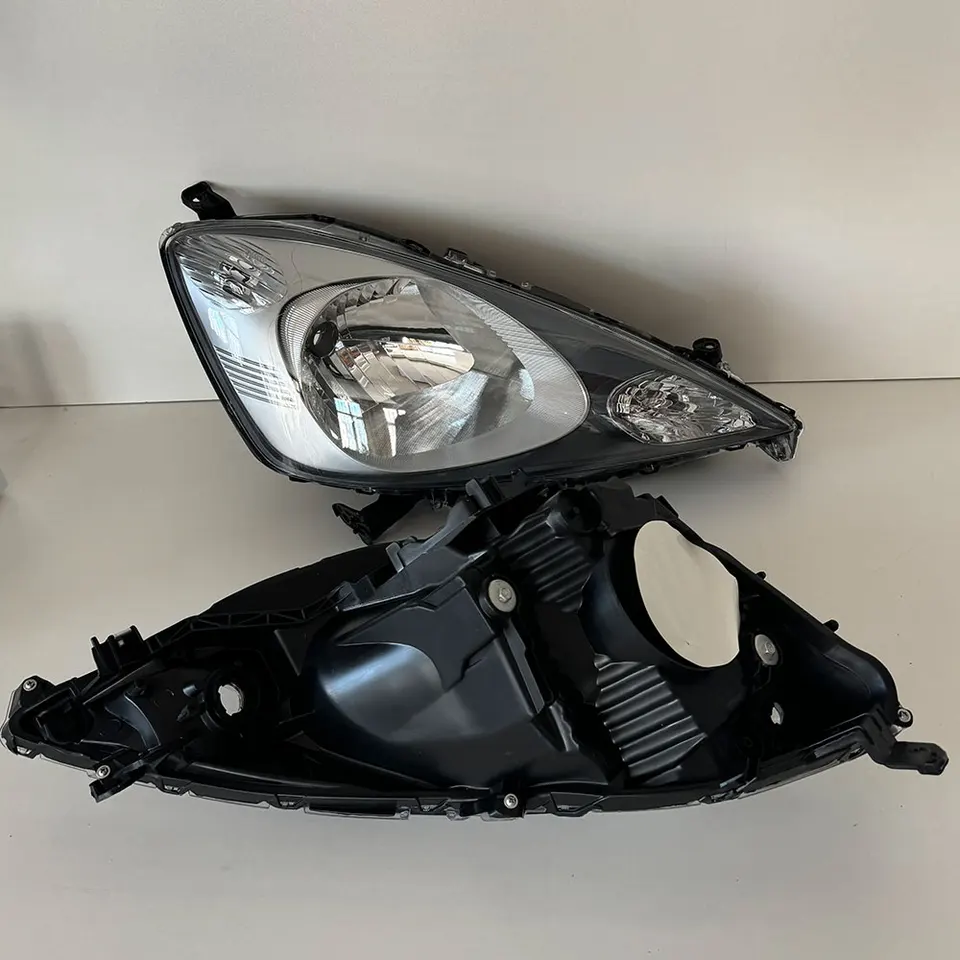 ホンダ フィット 2009-2013 GE6 GE7 GE8用 カーヘッドライト 20B76