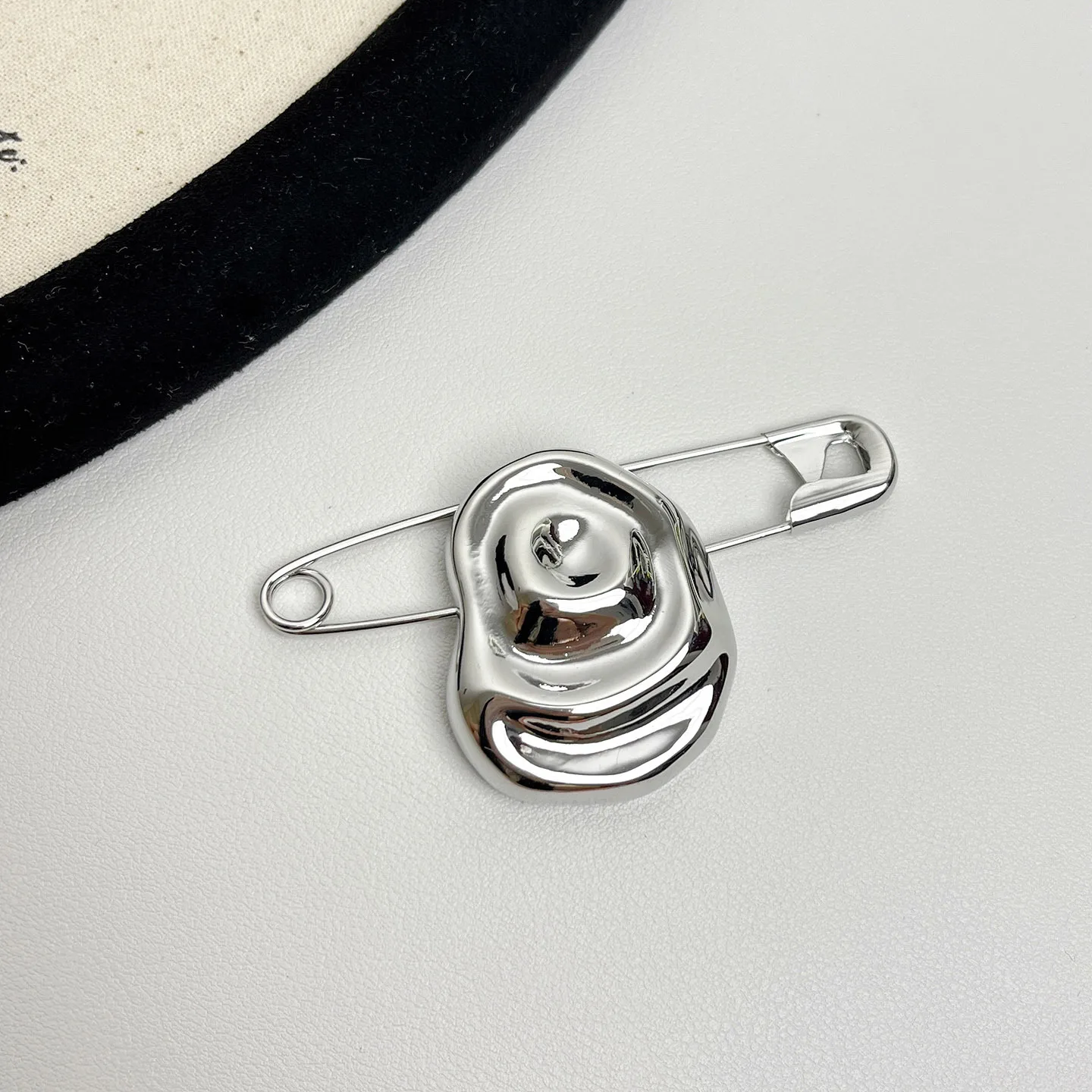 

Элитная брошь-цветок в форме облака, изысканный аксессуар для утяжки талии, украшение для делового костюма/пальто