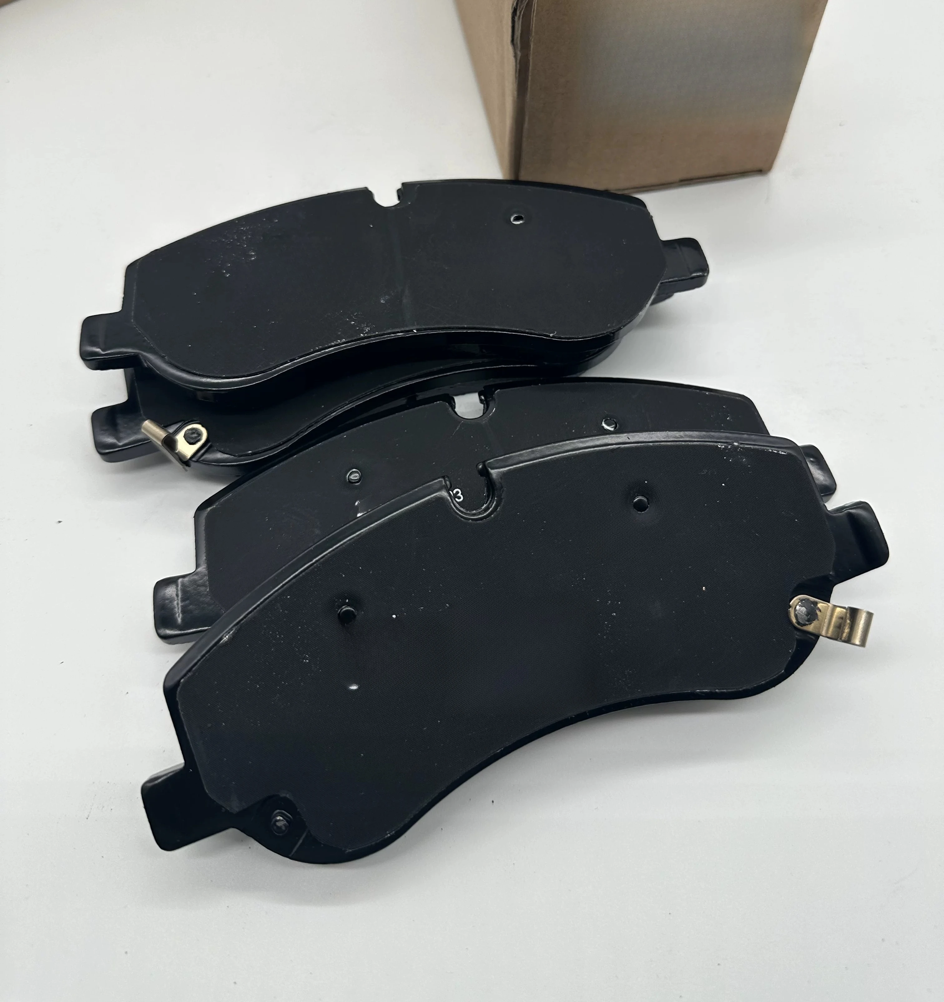 V90 LDV delivers 4 front brake discs C00212539 front brake pads
