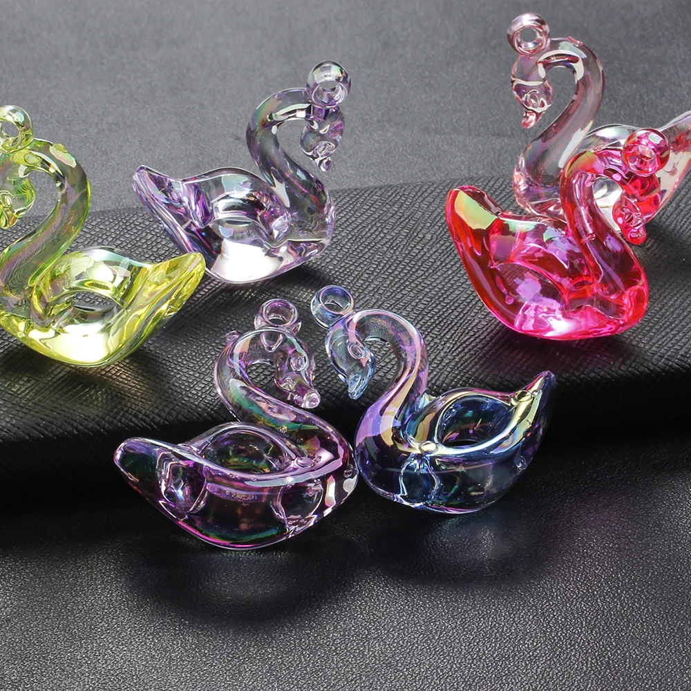 5 Stück gemischte Farben transparente Farbverlauf-Acryl-Schwan-Anhänger im niedlichen Y2K-Stil für Handarbeiten und DIY-Schmuckzubehör – Detail 1