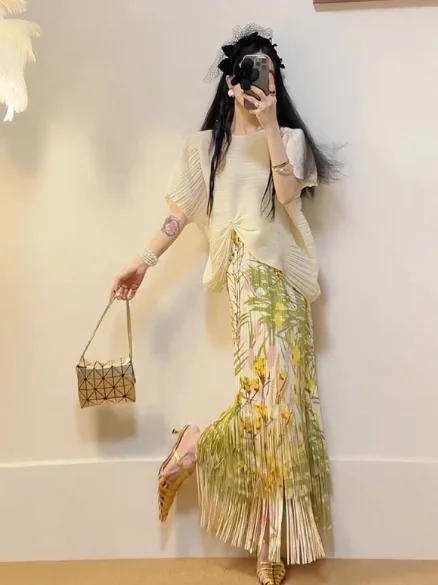 

High Waist Straight Tube Skirt And Color Top Set High Waist Polyester Fabric Korean Style Commute Resistant to Deformation