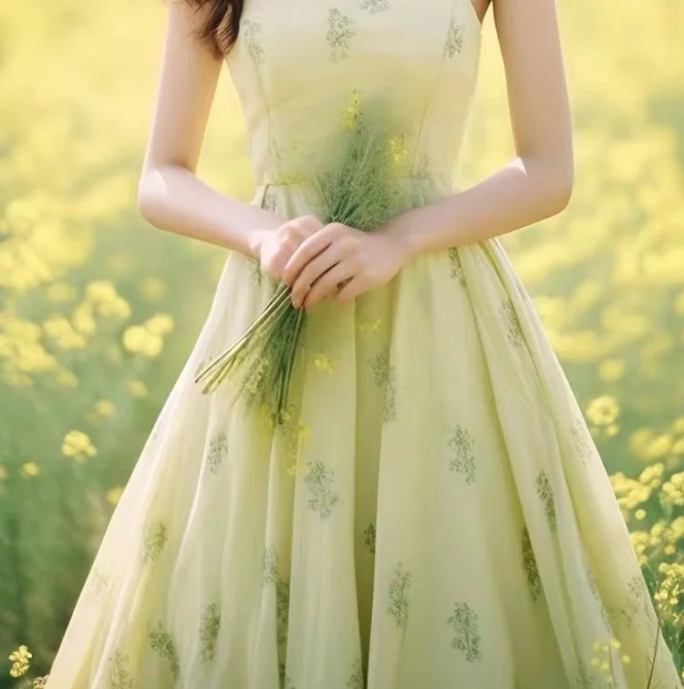 2025 Tea Break French Green Camisole Summer Women's Super Fairy Temperament Sleeveless Summer High Guisen Style Fairy Long Dress