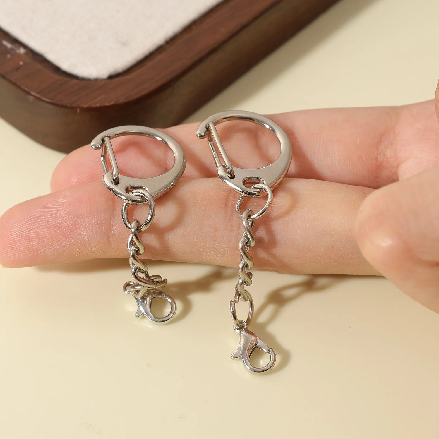 100/10 قطعة مشبك قفل المفاتيح C شكل المشابك موصل حلقة رئيسية السنانير DIY بها بنفسك صنع المجوهرات العثور على مفتاح ملحقات السلسلة