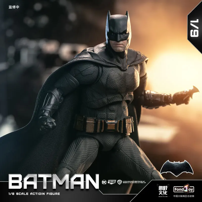 Fondjoy Batman Light Armored Figure 1/9 DC Justice League The Dark Knight Figures Detective Comics PVC Model For Halloween Gifts