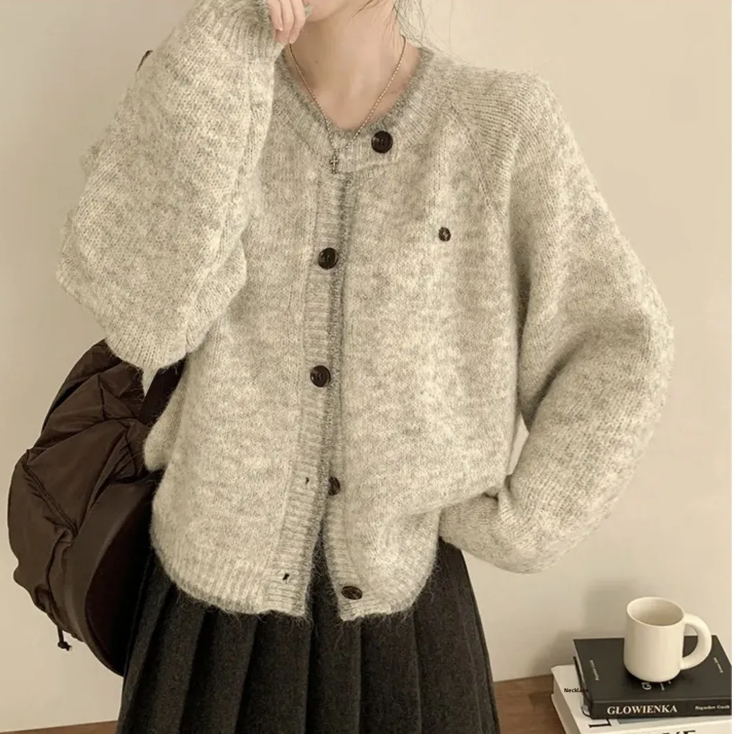 

Women's Knitted Long Sve round Ne Soft Cozy Outerwear Unique Beaded Design Autumn Winter Faion Gentle Sle Top
