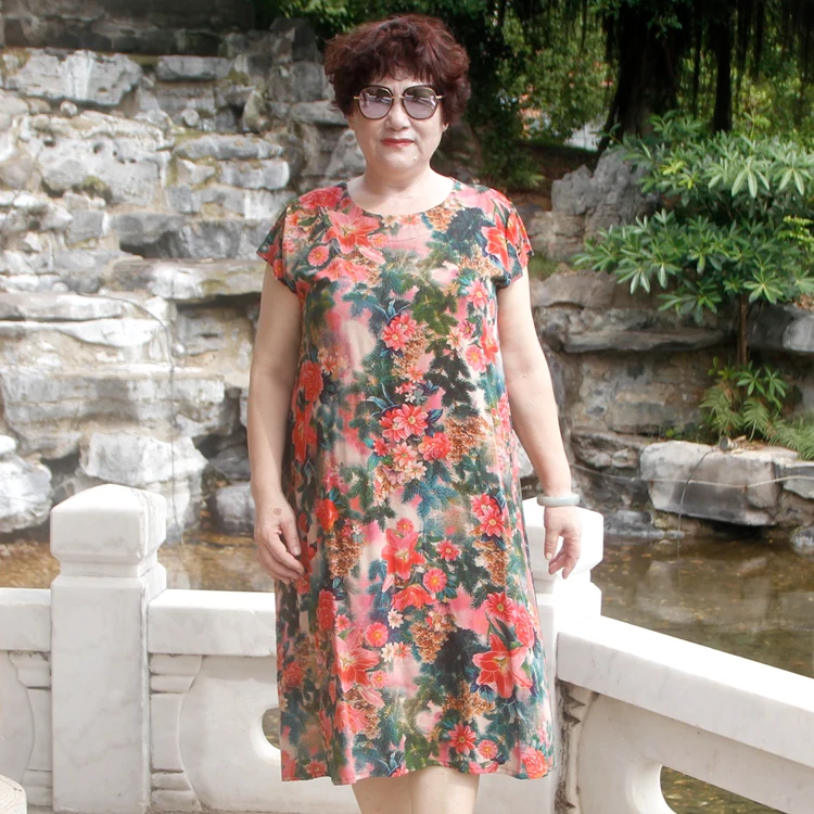 فستان قطني كتاني مطبوع بمقاس أكبر يصل إلى الركبة، فضفاض وعصري للنساء في منتصف العمر وكبار السن