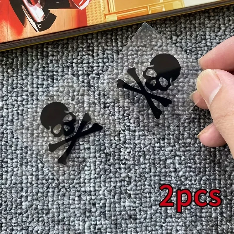 2 Stück Totenkopf-Spiegelaufkleber mit gekreuzten Knochen, Fahrzeug-Personalisierungsaufkleber zum Aufrüsten im Auto-Stil