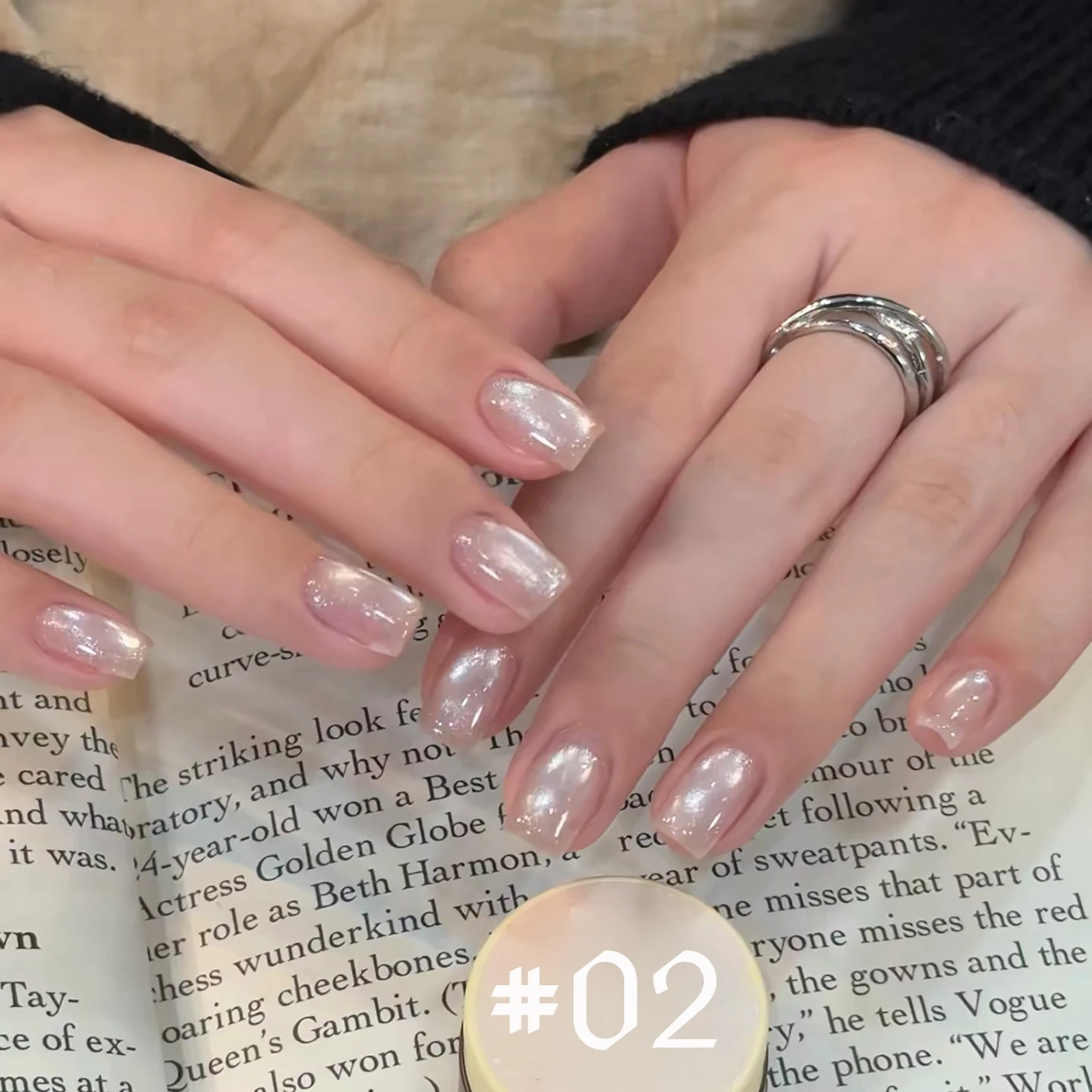 1 Stück PSK Berlin Schneefall Seidenglas-Perlen Katzenauge Gel-Nagellack Feines Goldpulver Highlight Flash Aufhellender Transparenter Nagellack