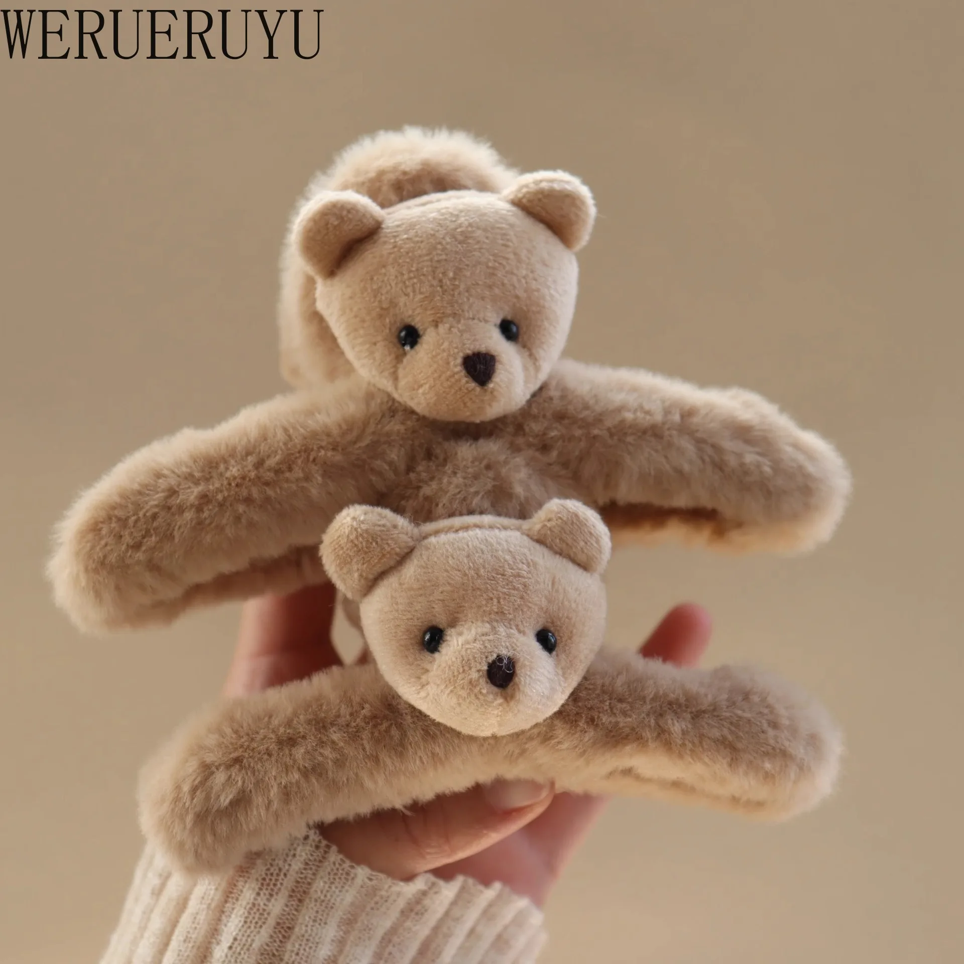 

1pcs Cute Cartoon Plush Bear Hair Clips for Women Shark Clip Hairpin Winter Hair Accessories Girl Ponytail Kawaii Headwear 2025