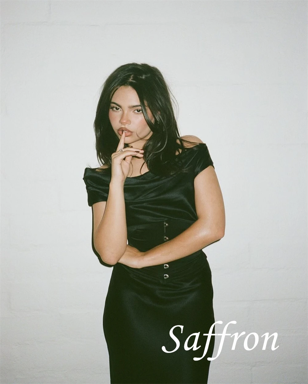 Customized Graceful Off the Shoulder Evening Dress Delicate Buttons Celebrity Gowns High Quality Satin Mermaid Party Dress