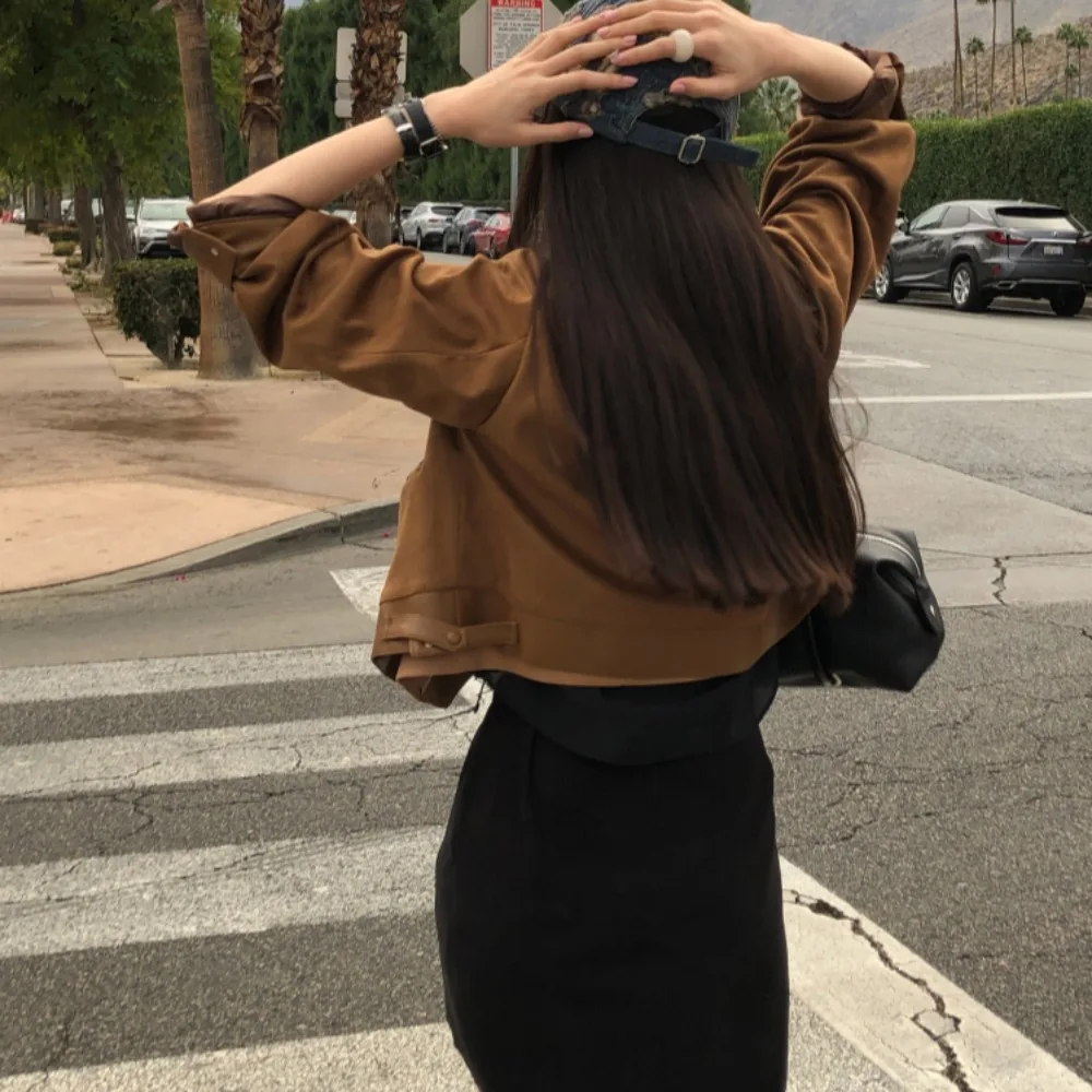 シックなレディースレザージャケット秋冬新作ファッションカジュアル鹿革ベルベットスプライシングPUスタンドカラージッパー開閉トップ