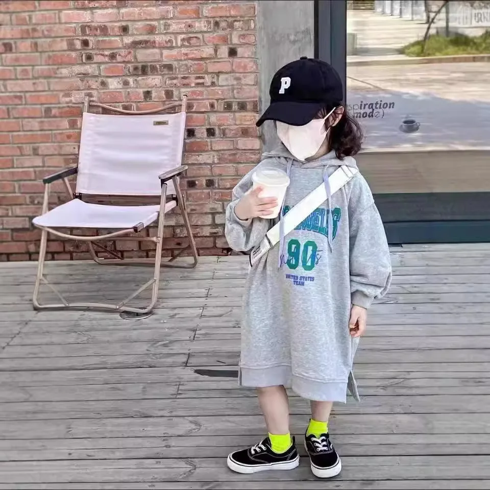 

Осеннее детское платье-свитшот для маленьких девочек, хлопковое платье-пуловер с буквенным принтом для маленьких девочек, корейское спортивное платье с капюшоном и длинными рукавами