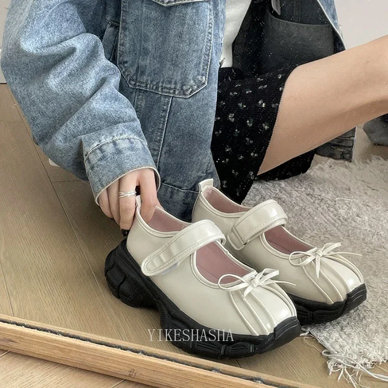 2024 Nieuwe Mode Dikke Dames Sportschoenen Ondiepe Vlinderknoop Platform Platte Schoenen Dames Casual Outdoor Mary Jane Schoenen