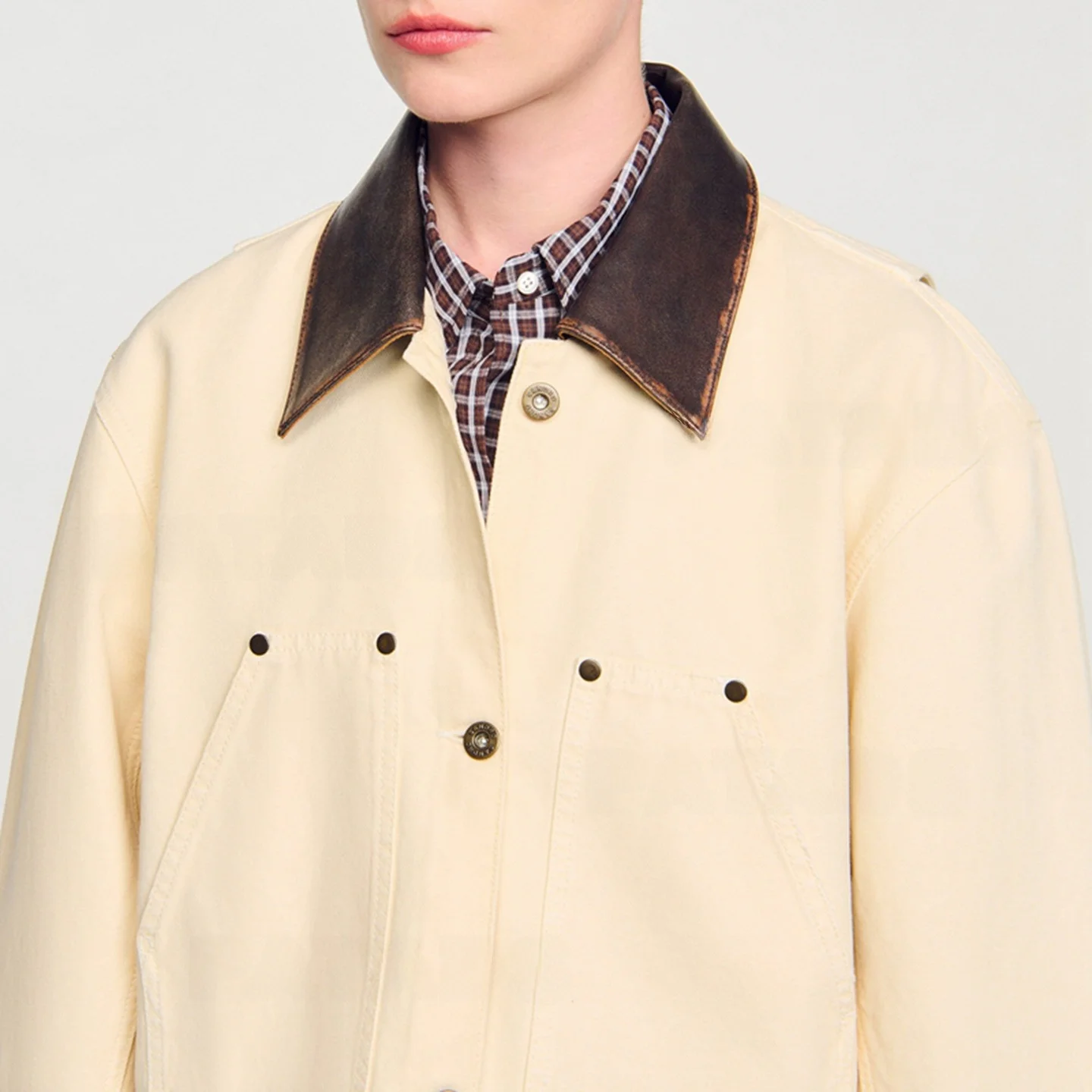 S Home Early Autumn Nieuwe dames retro leren kraag witte denim jas rechte snit lange mouw knoopdetail katoenmix