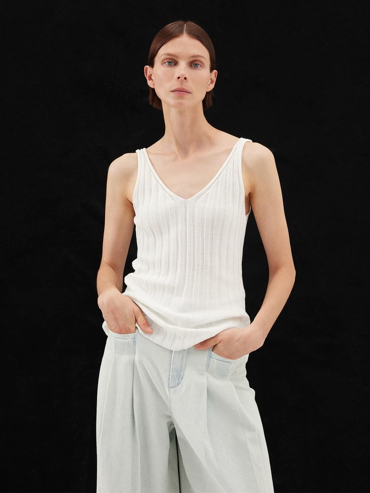 

Утягивающий вязаный хлопковый жилет с воротником-сердечком и 3D текстурой Elastici Faion Sle, летняя коллекция, женский трикотаж