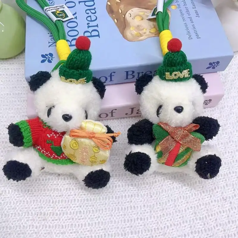 Feliz natal vermelho e verde chapéu de malha camisola trança corda panda abraço sino de natal macio pelúcia boneca chaveiro presente do casal